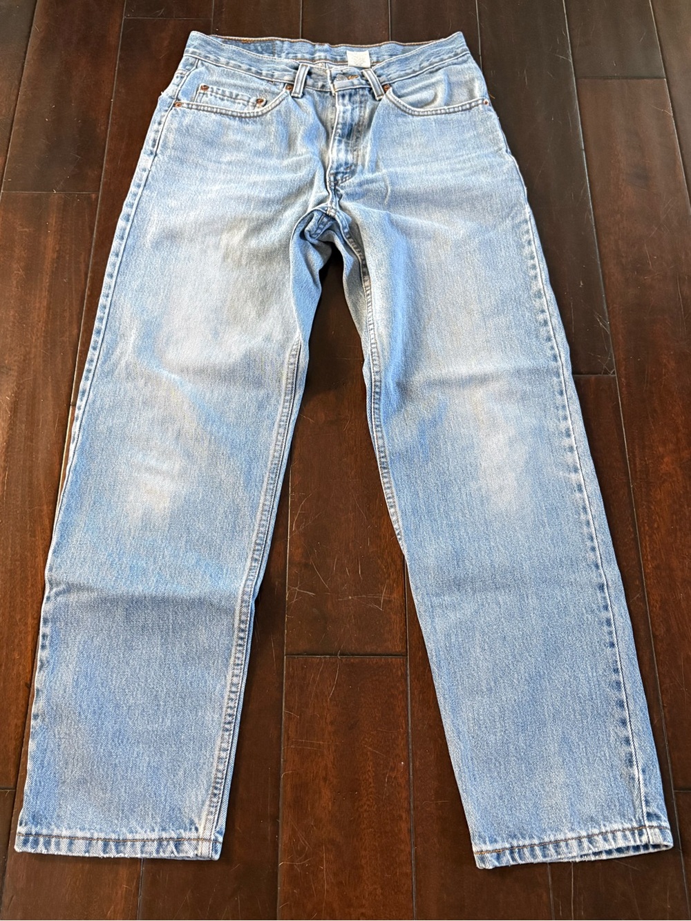 Vintage Levi's 550 Light-Wash Straight-Leg Blue Jeans - Y2K